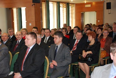 Zdjęcie z inauguracji Partnerstwa na rzecz promocji zatrudnienia i przedsiębiorczości